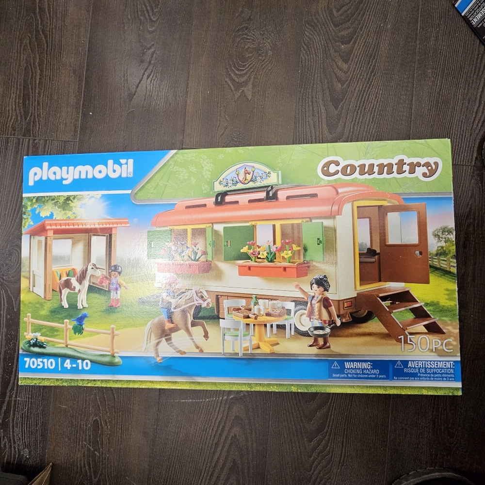Playmobil Pony Shelter with Mobile Home sealed NIB